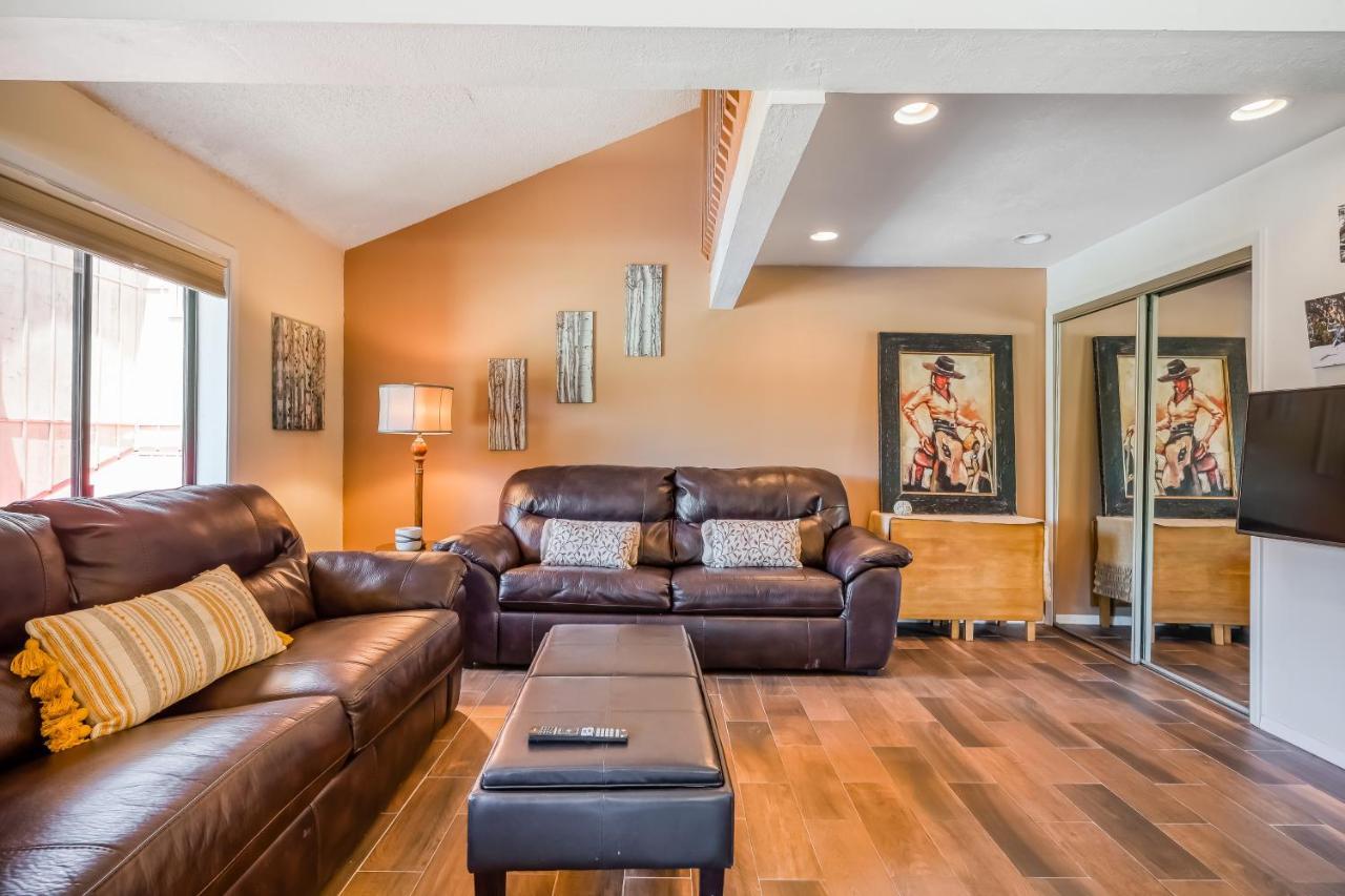 Lovely Lifts West Getaway Red River Exterior foto