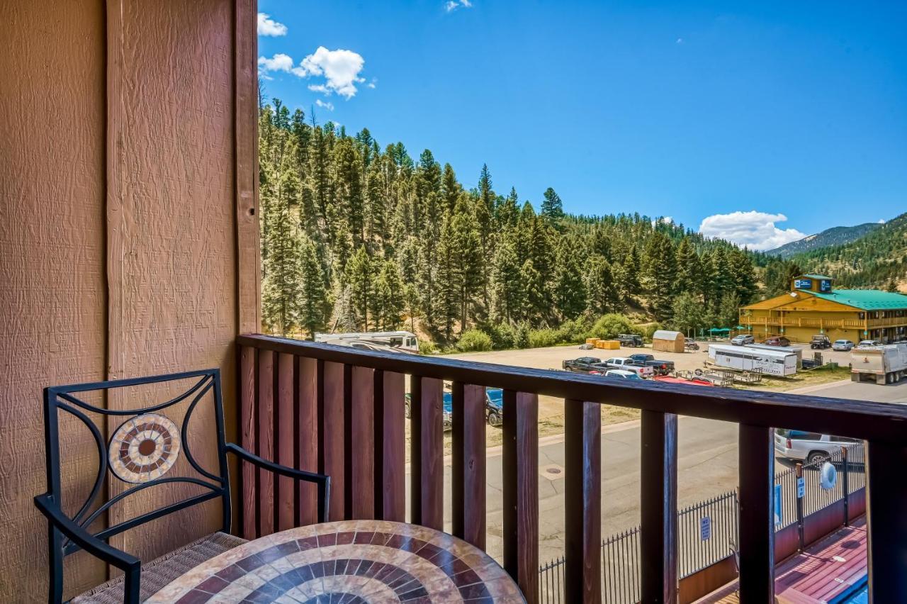 Lovely Lifts West Getaway Red River Exterior foto