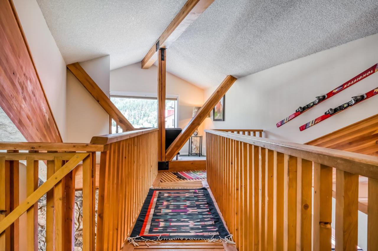 Lovely Lifts West Getaway Red River Exterior foto